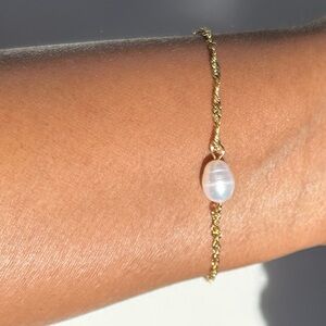New Freshwater pearl Bracelet, 18 K Gold Plated